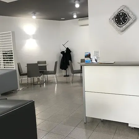 Anita מלון אלסיו