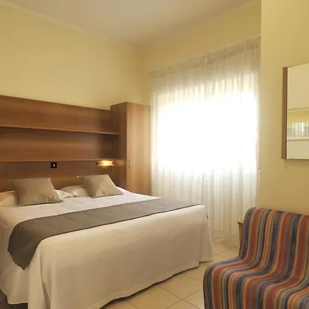 Anita Hotel 2*